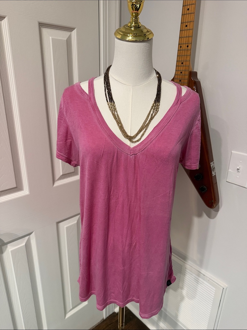 Treasure & Bond Deep V-Neck Short Sleeve Tee in Rose